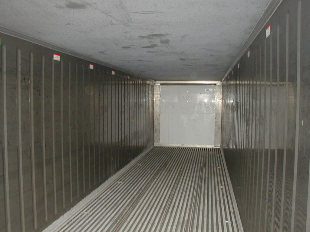 Photo intérieure d'un container frigorifique
