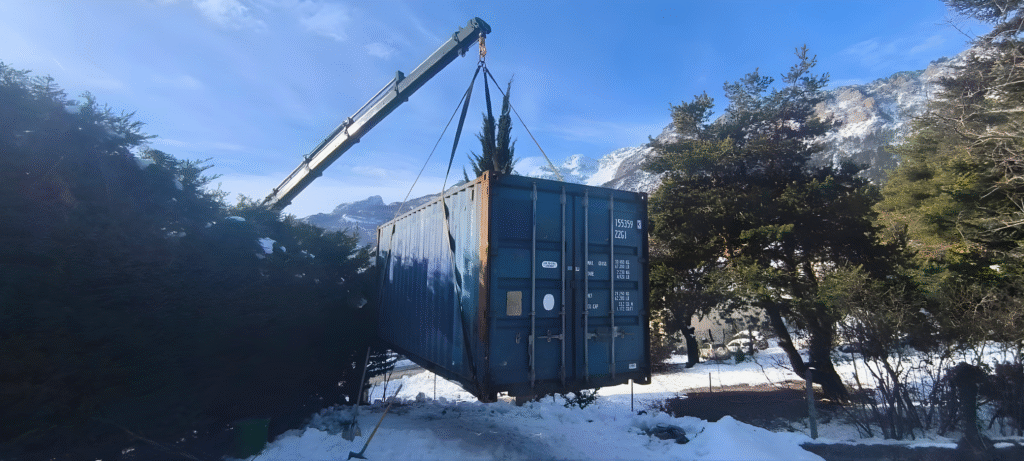Livraison Container 20 Pieds Occasion Hautes-Alpes (05) | Cubner
